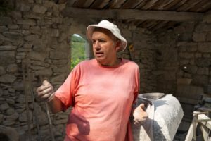 Blaise Charlet, l'artiste dans son atelier