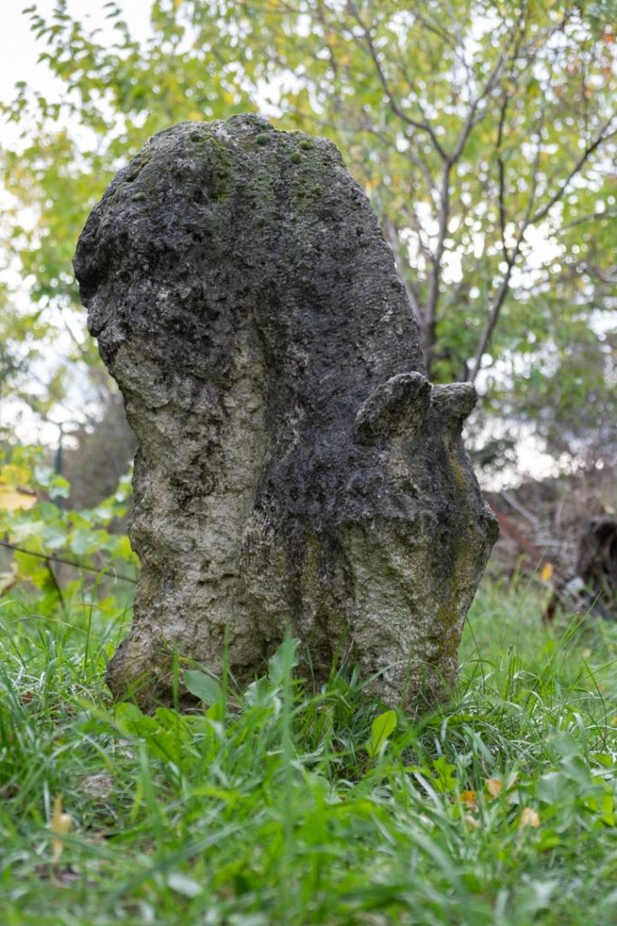 "Cheval de trait", pièce unique, sculpture en pierre de Verfeuille. Taille 100x65x40cm.