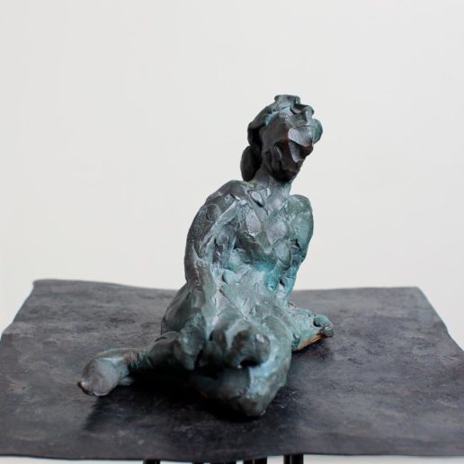 "En attendant", pièce unique, sculpture en bronze. Taille 16x15x10cm.