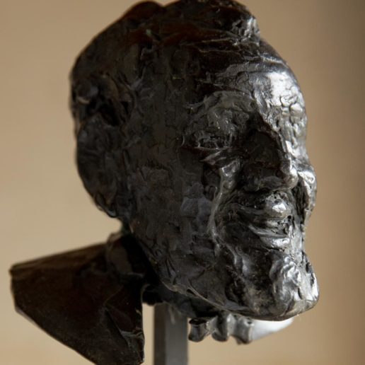 "José", sculpture en bronze. Taille 17x14cm.